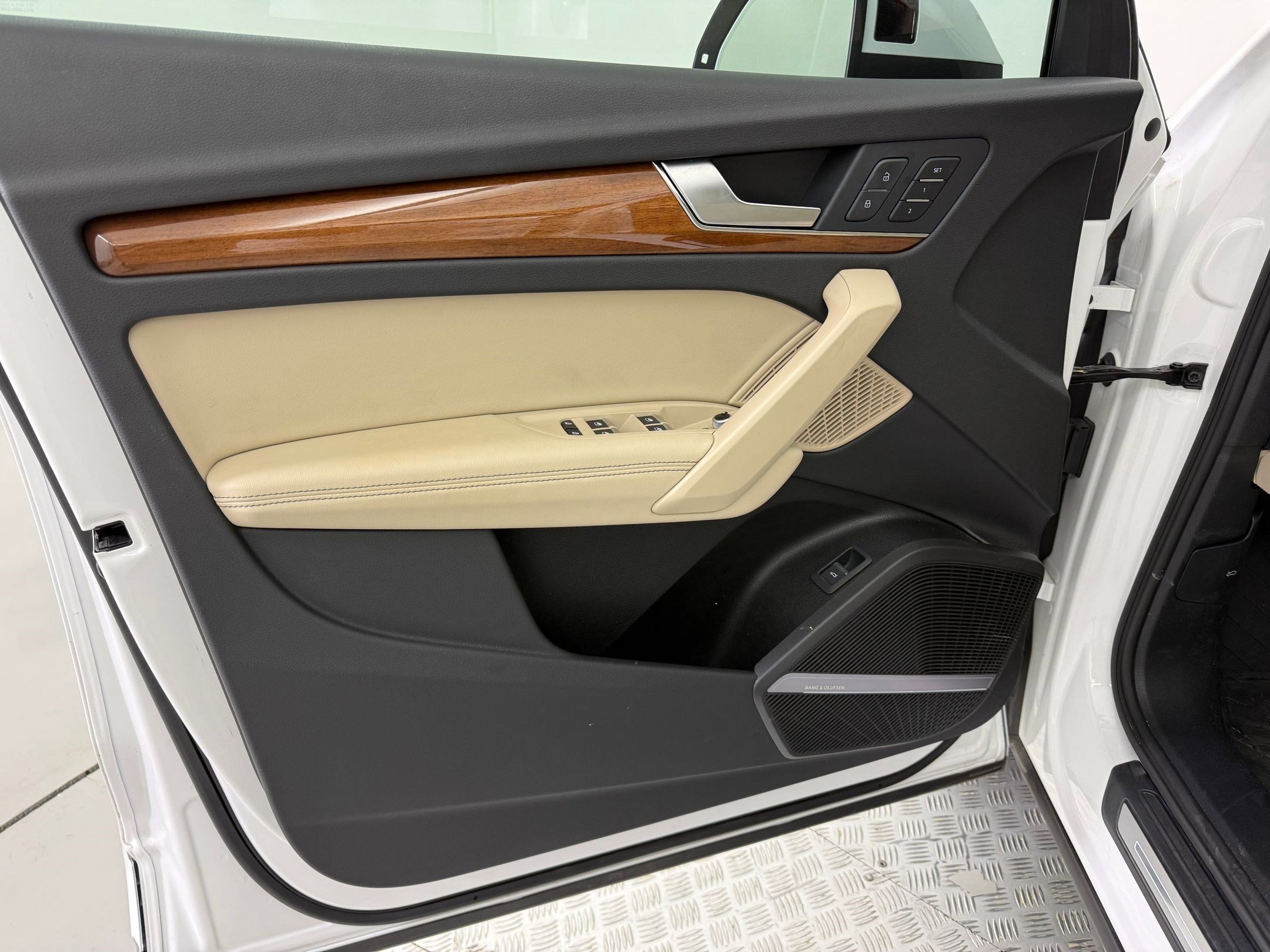 Used 2022 Audi Q5 2.0T Premium Plus w/ Premium Plus Package image 14