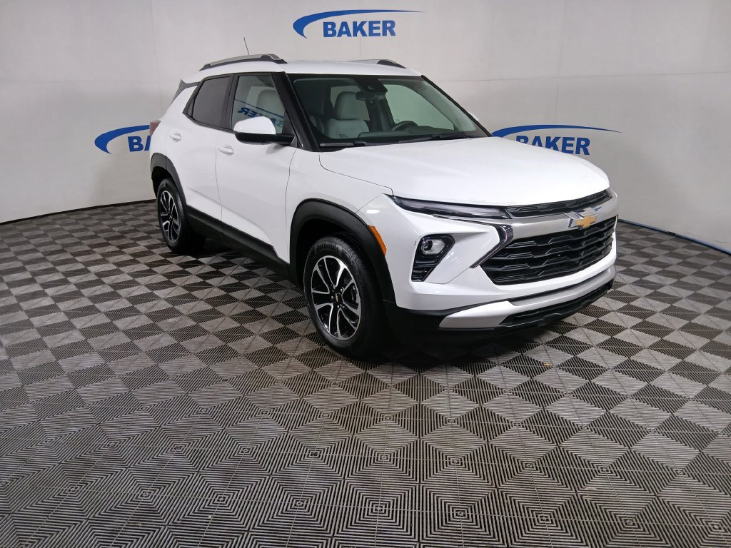 Certified 2024 Chevrolet TrailBlazer LT w/ LT Cold Weather Package FWD image 8