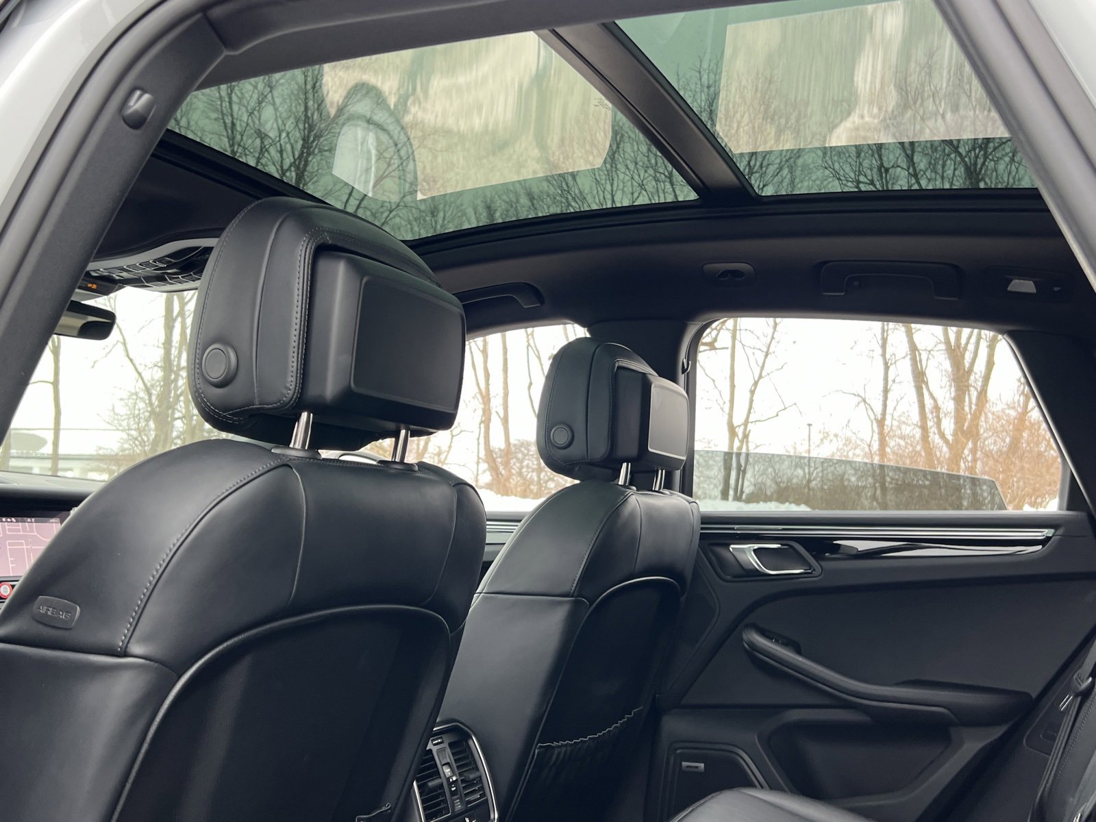 Certified 2025 Porsche Macan Turbo image 21