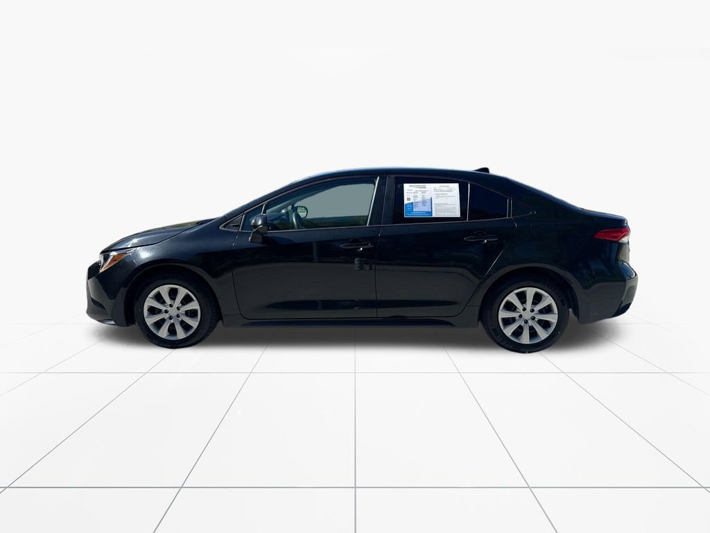 Used 2022 Toyota Corolla LE FWD image 4