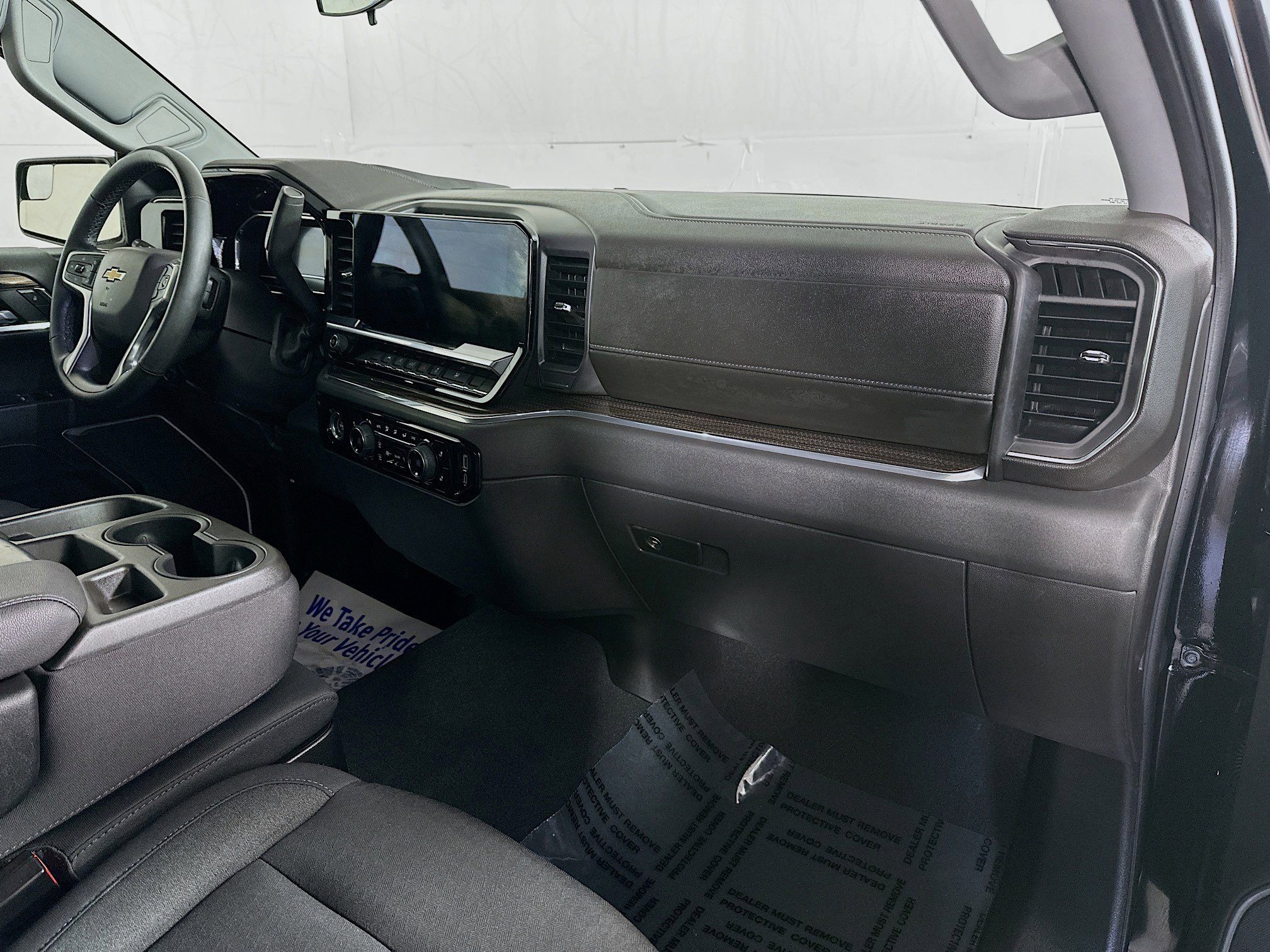 Used 2023 Chevrolet Silverado 1500 LT AWD/4WD image 26