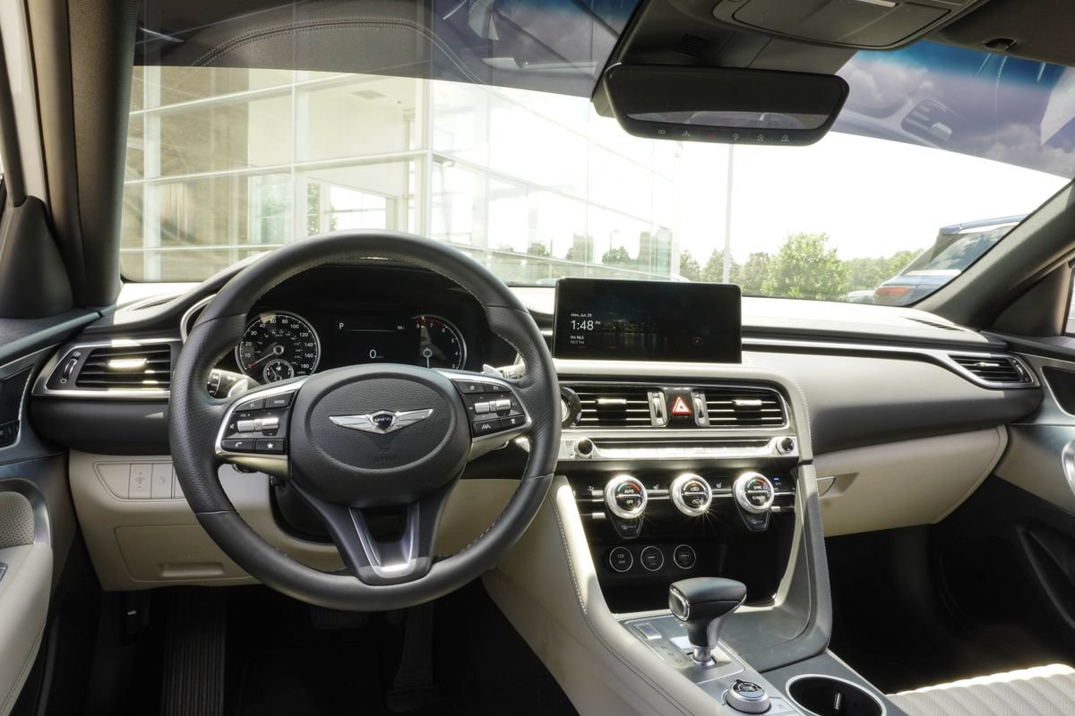 Used 2022 Genesis G70 3.3T RWD image 16