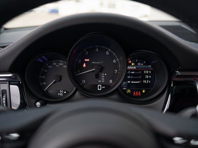 New 2026 Porsche Macan Turbo image 24