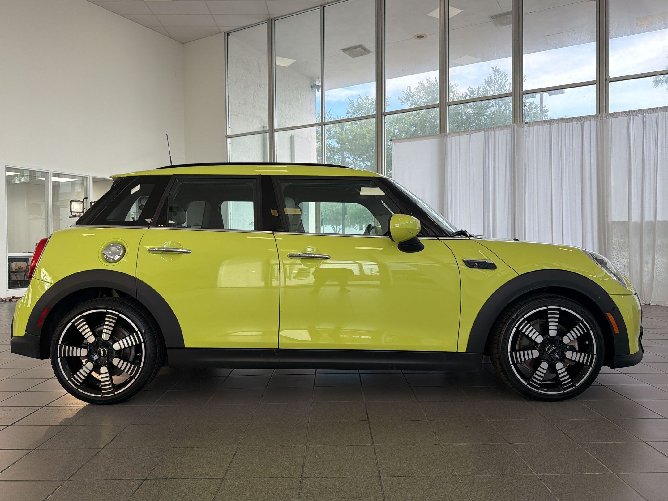 Certified 2024 MINI Cooper S FWD image 8