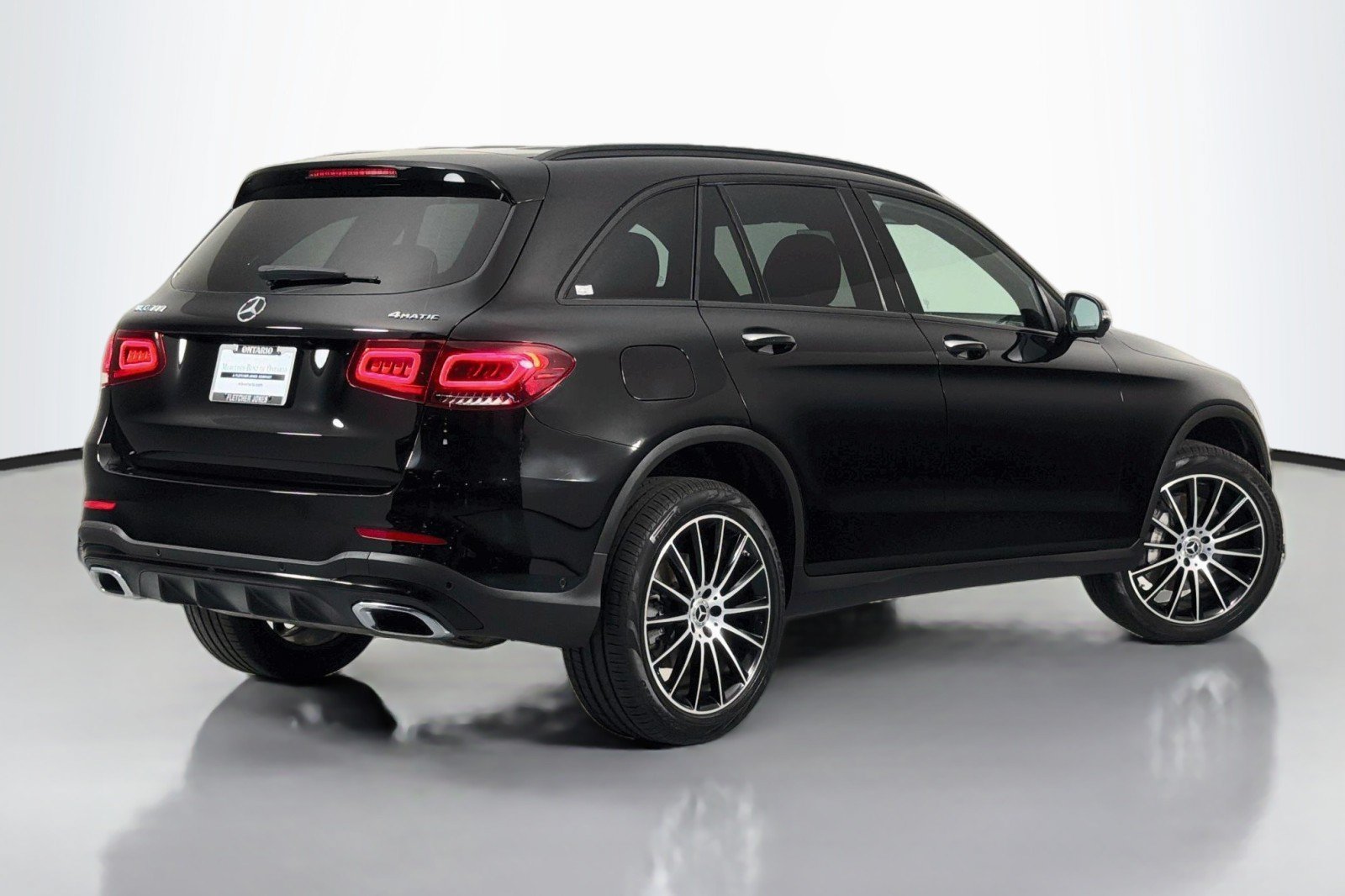 Certified 2022 Mercedes-Benz GLC 300 4MATIC w/ AMG Line image 13