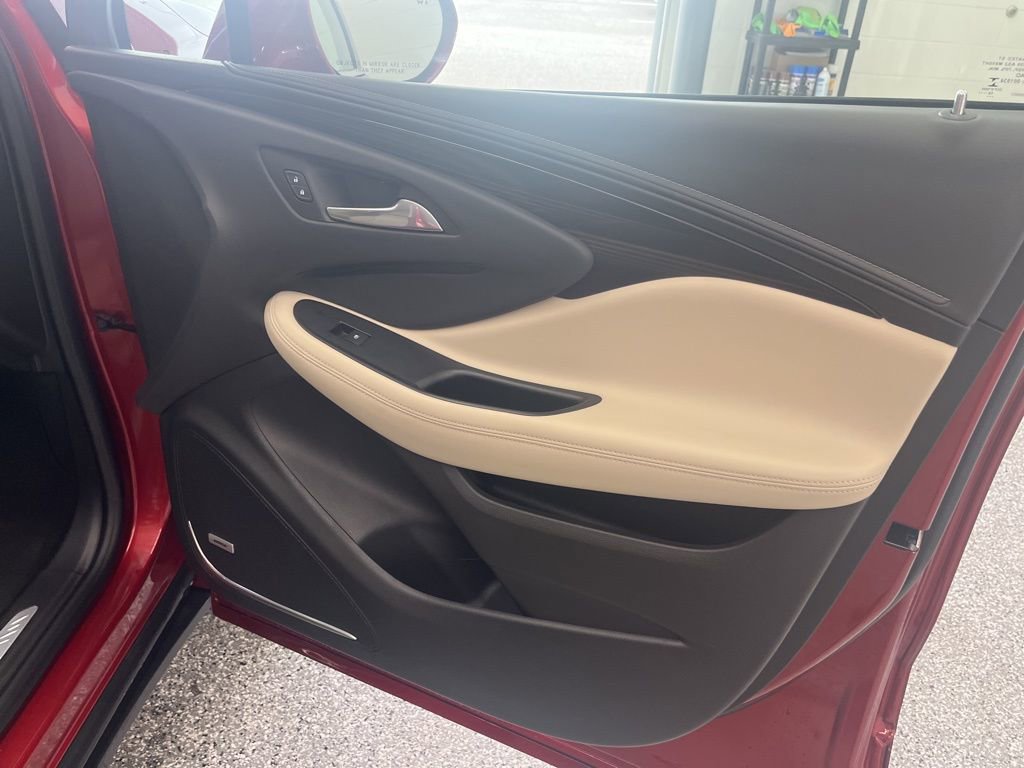 Used 2020 Buick Envision Premium AWD/4WD image 36