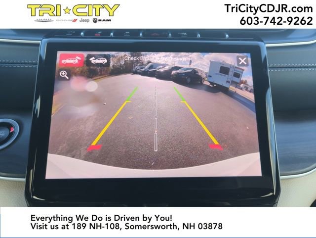 New 2025 Jeep Grand Cherokee Limited w/ Luxury Tech Group II image 19