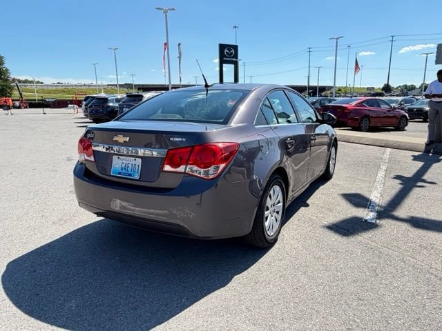 Used 2011 Chevrolet Cruze LS w/ Connectivity Package FWD image 4