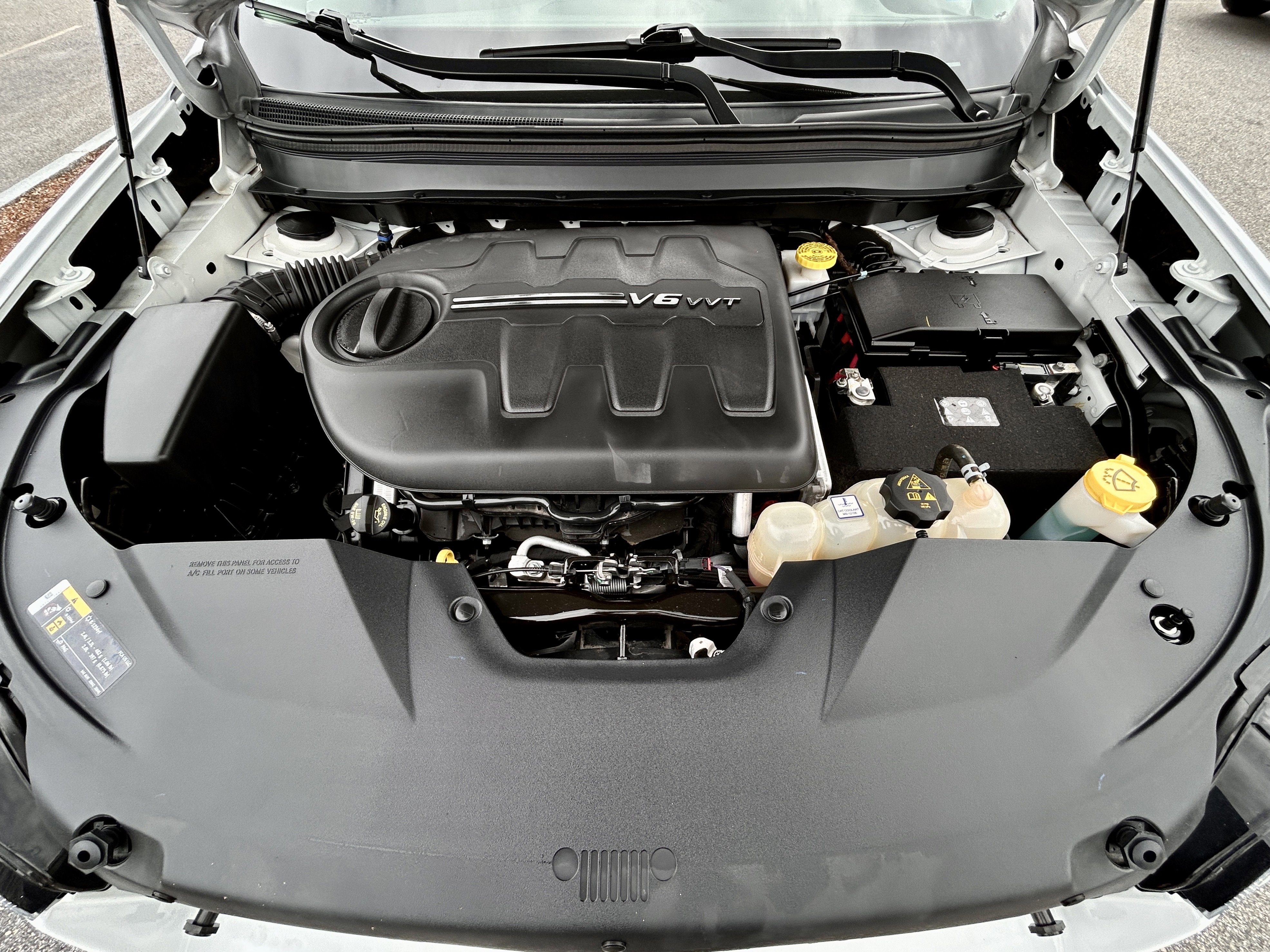 Used 2019 Jeep Cherokee Limited image 17