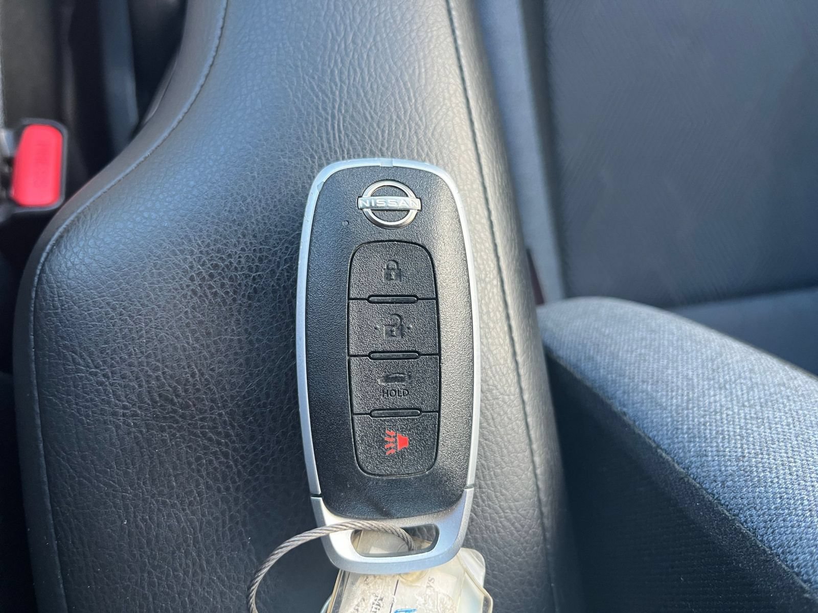 Used 2025 Nissan Versa SV FWD image 21