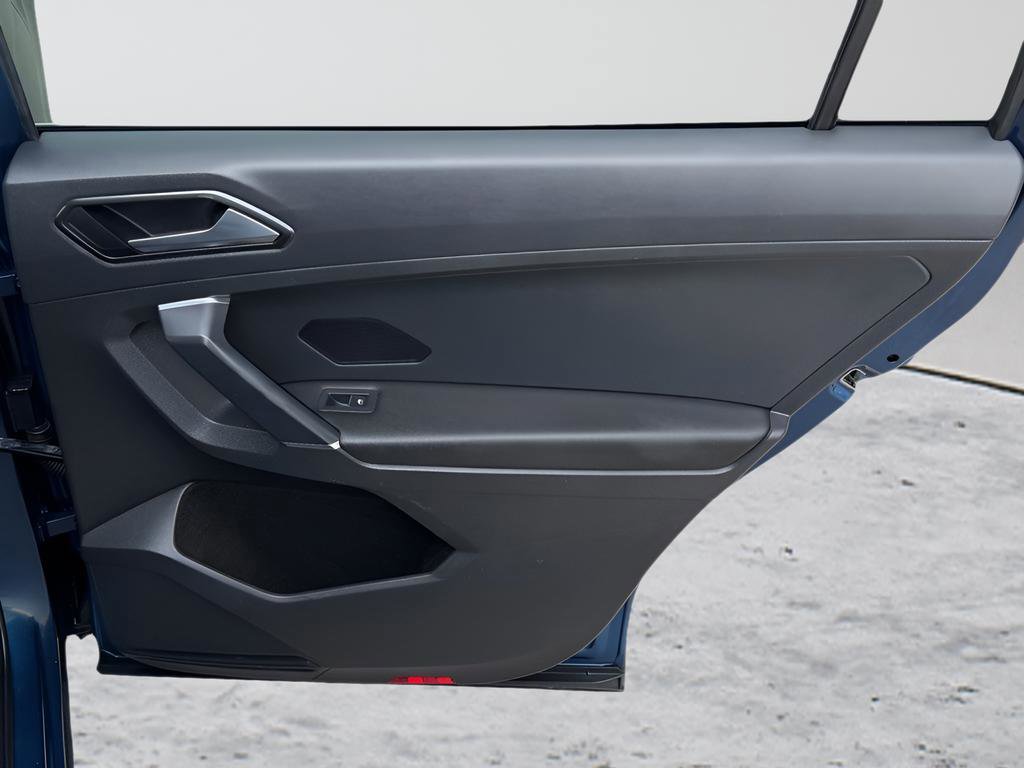 Used 2018 Volkswagen Tiguan SEL Premium image 21