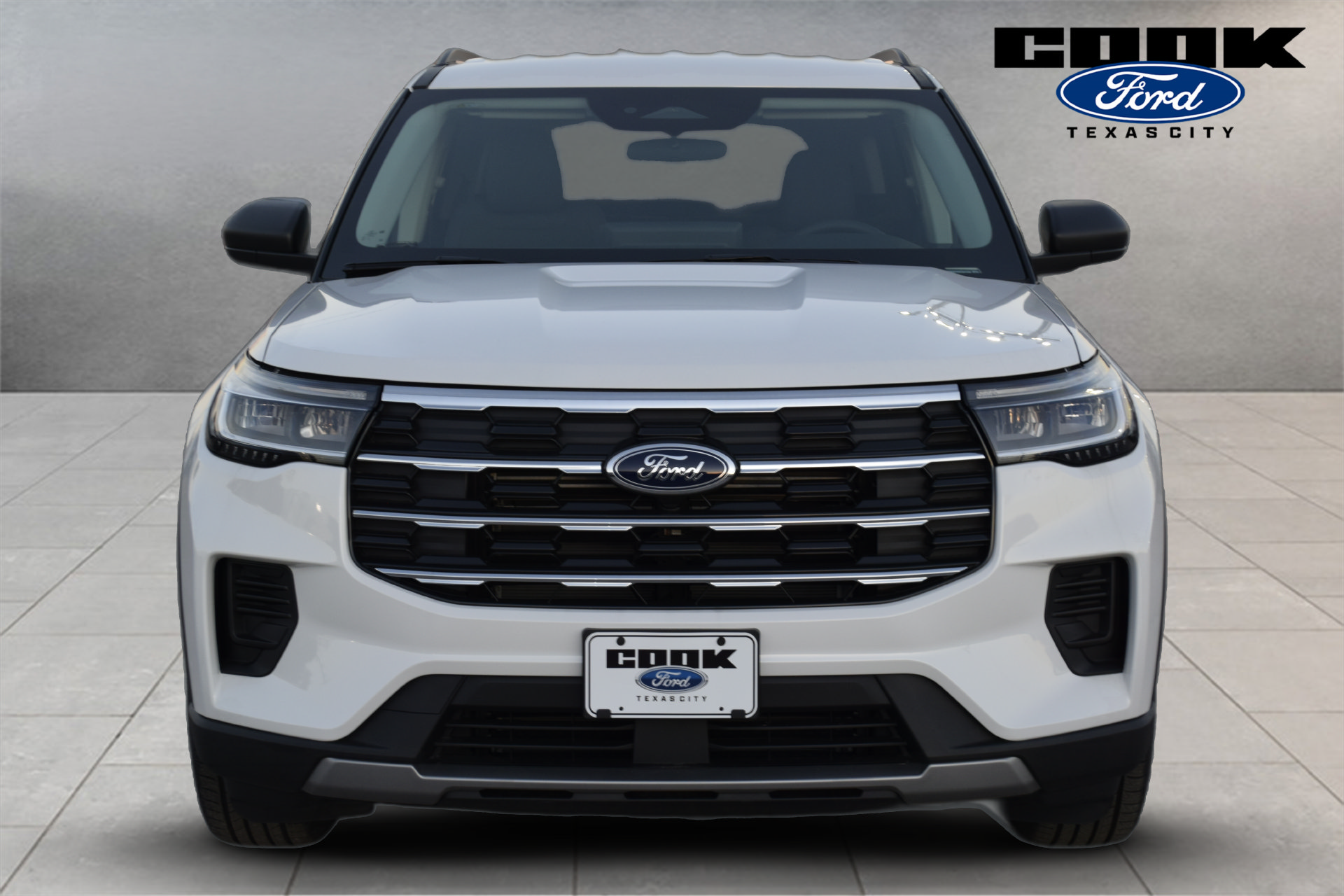 New 2026 Ford Explorer Active RWD image 2