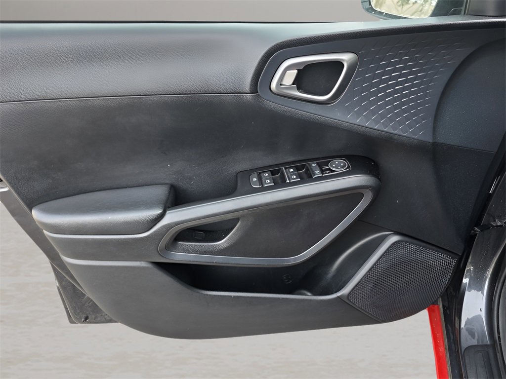 Used 2022 Kia Soul GT-Line image 17