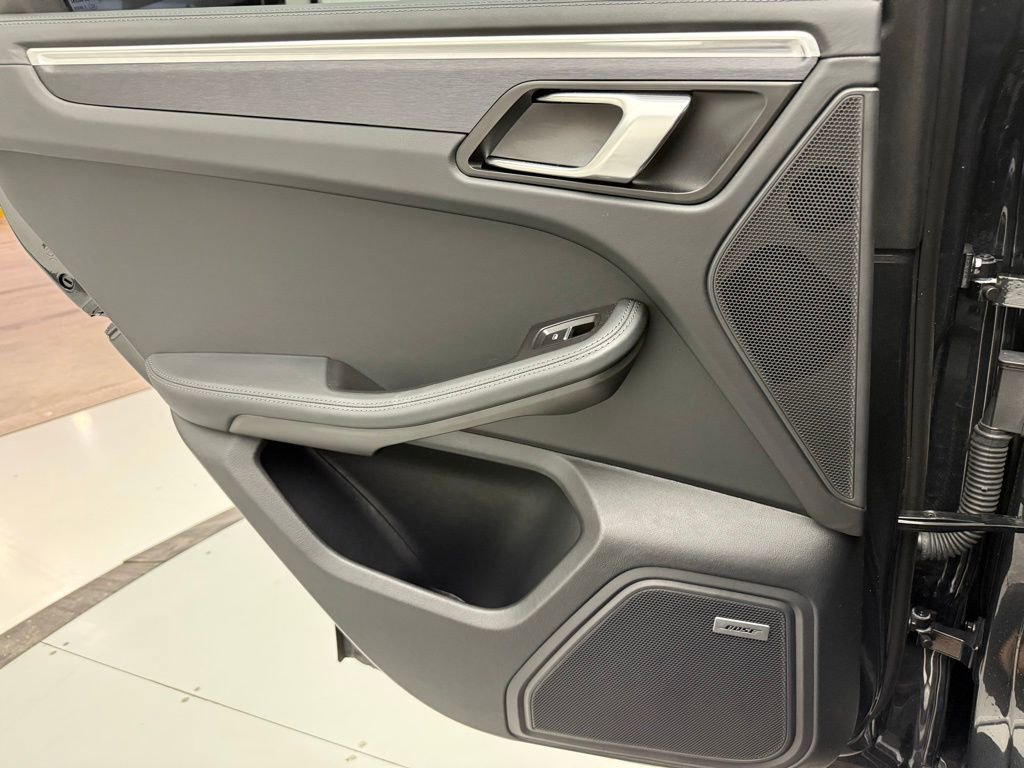 Used 2022 Porsche Macan GTS image 28