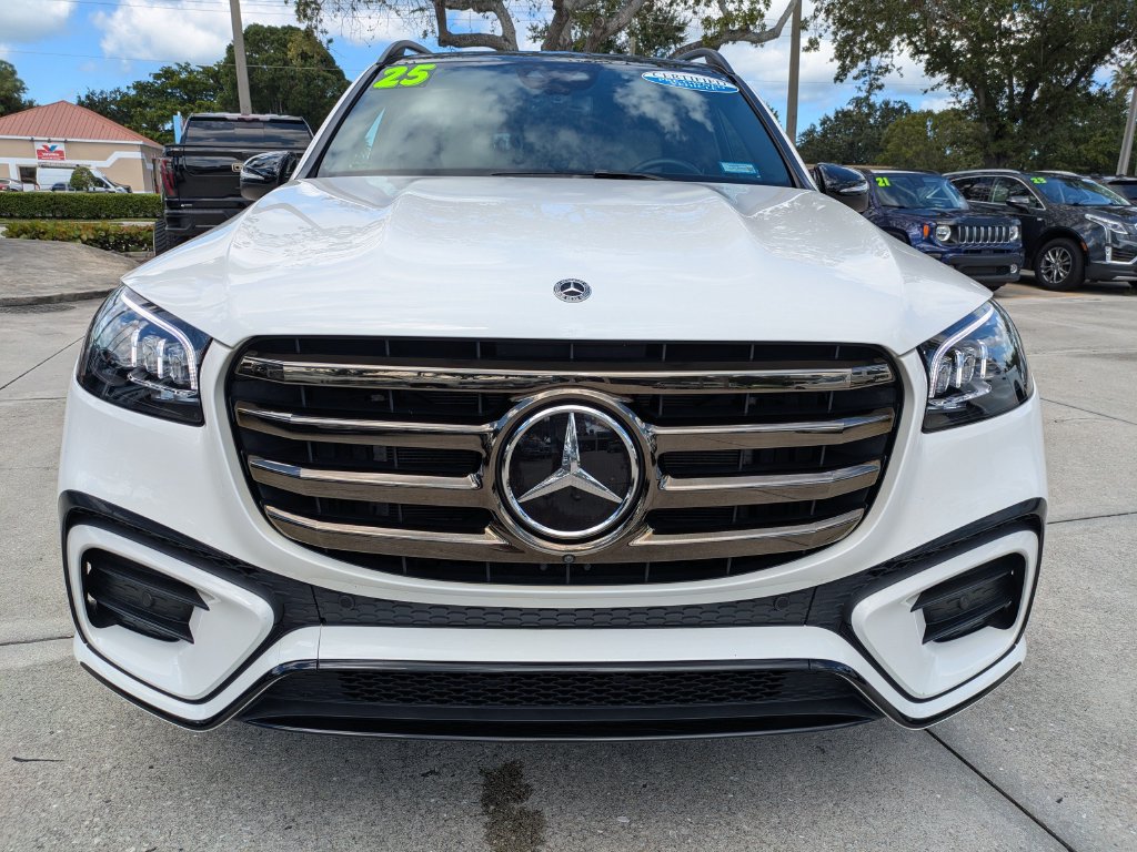 Used 2025 Mercedes-Benz GLS 450 4MATIC image 8