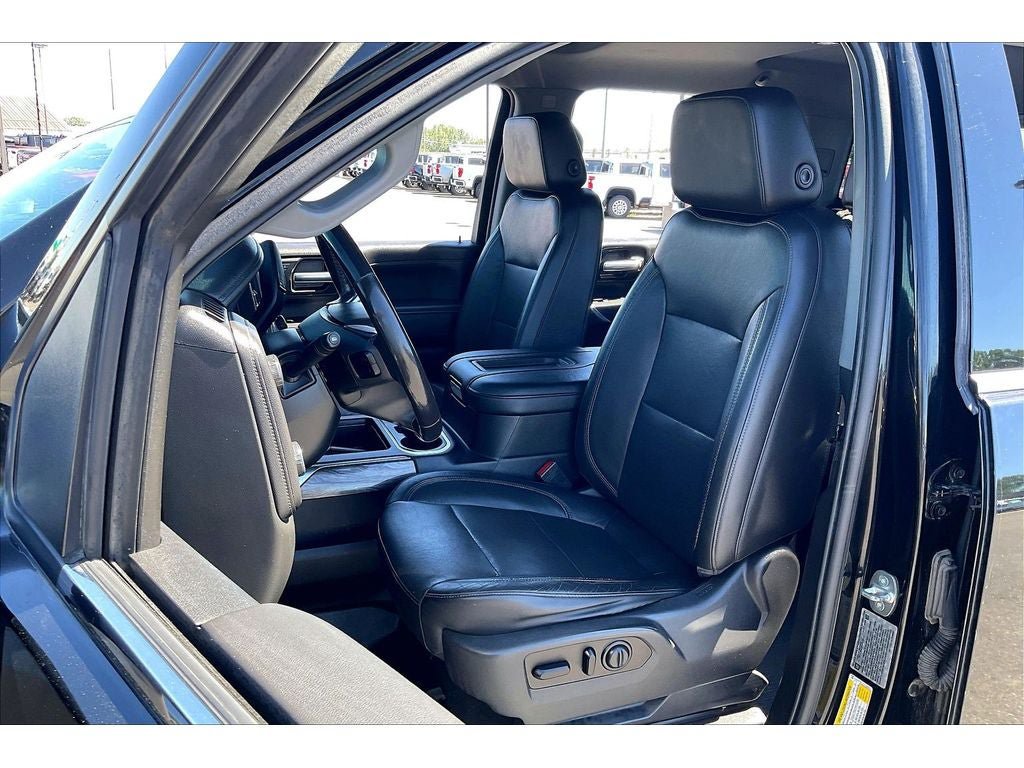 Used 2020 Chevrolet Silverado 3500 LTZ w/ LTZ Premium Package AWD/4WD image 26