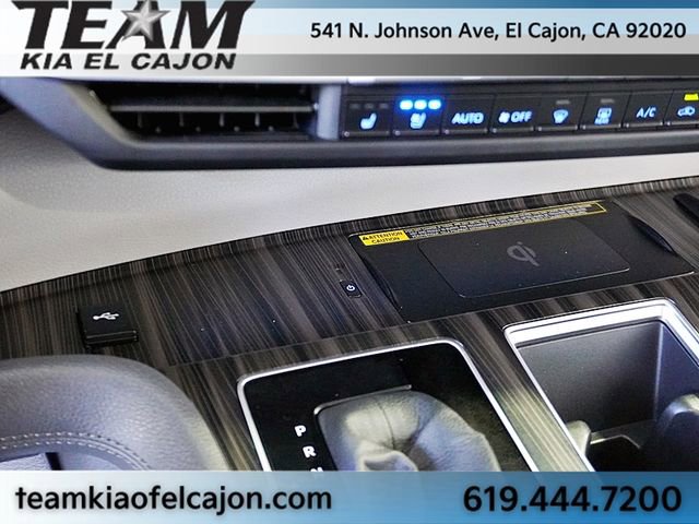 Used 2024 Toyota Sienna Limited image 31