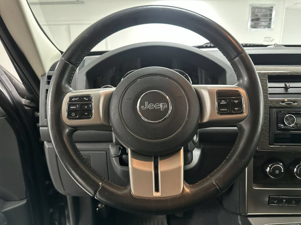 Used 2012 Jeep Liberty Limited Jet AWD/4WD image 13