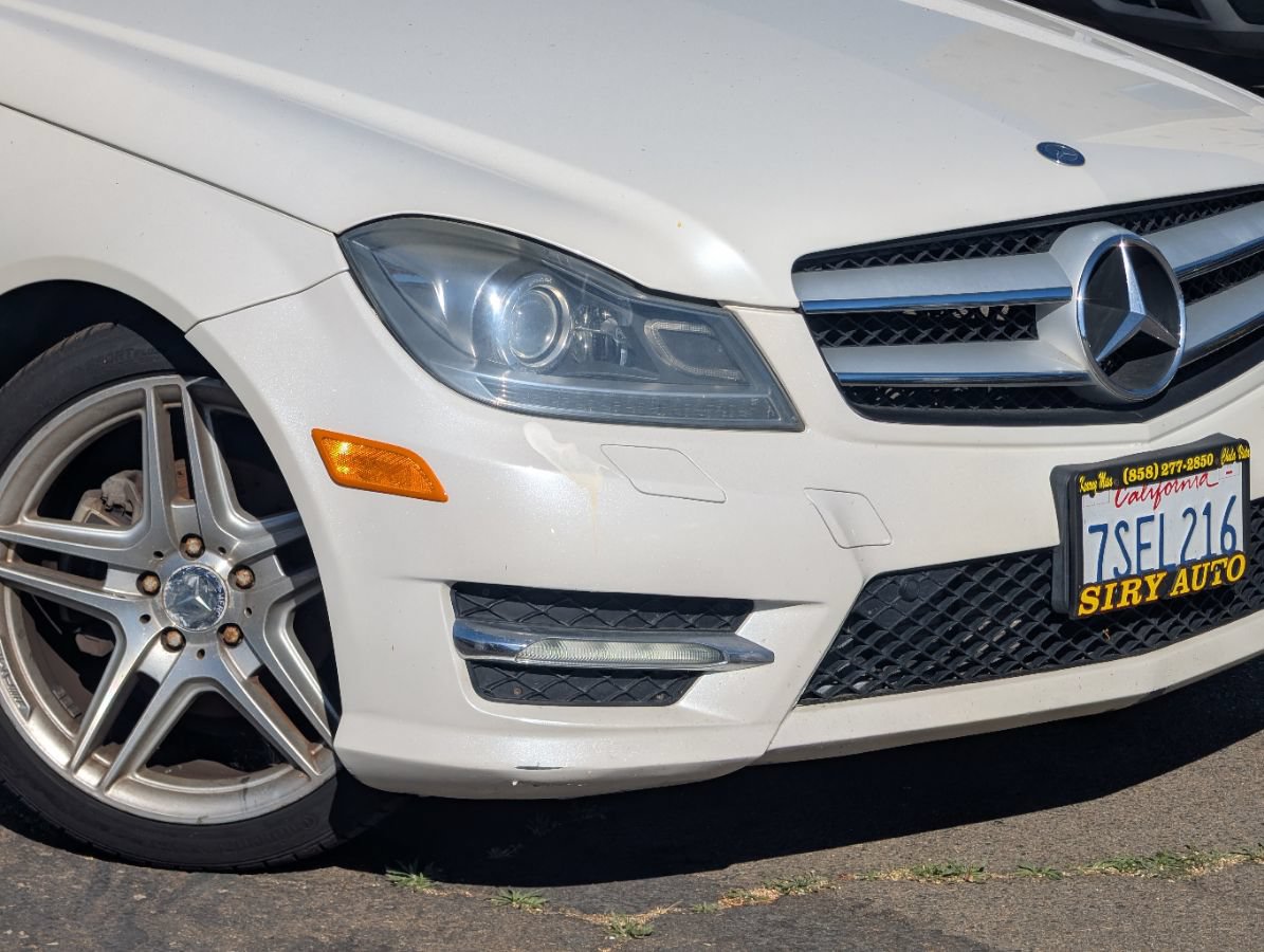 Used 2012 Mercedes-Benz C 250 Coupe image 3