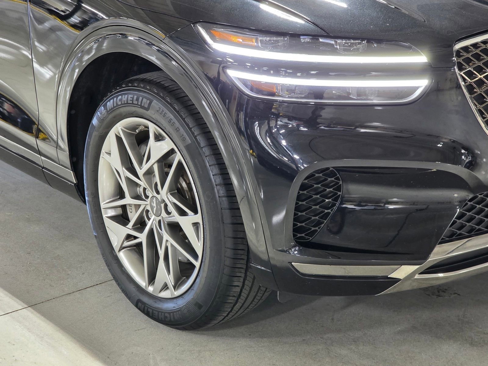 Used 2025 Genesis GV70 2.5T AWD/4WD image 10
