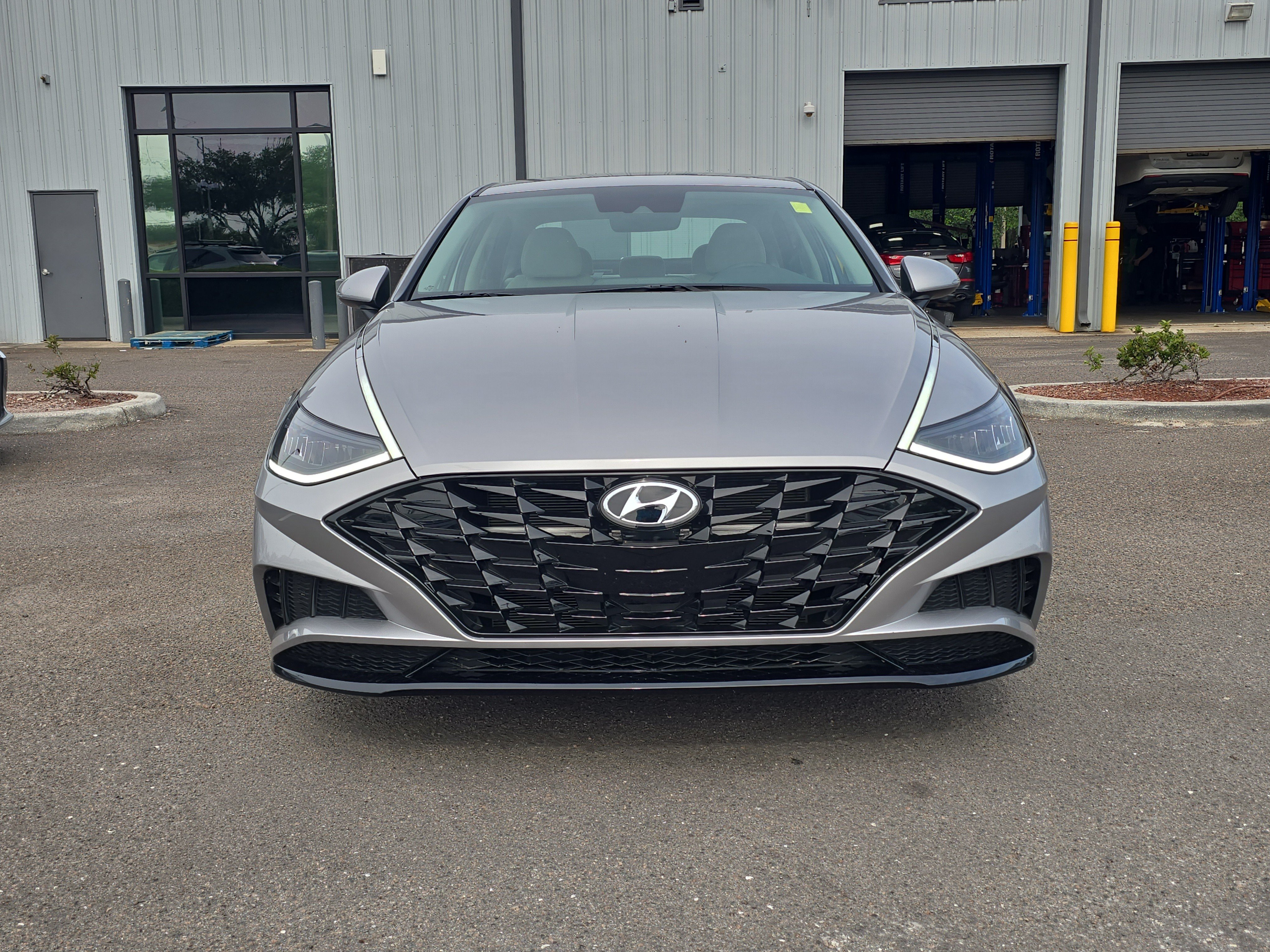 Used 2021 Hyundai Sonata SEL FWD image 3