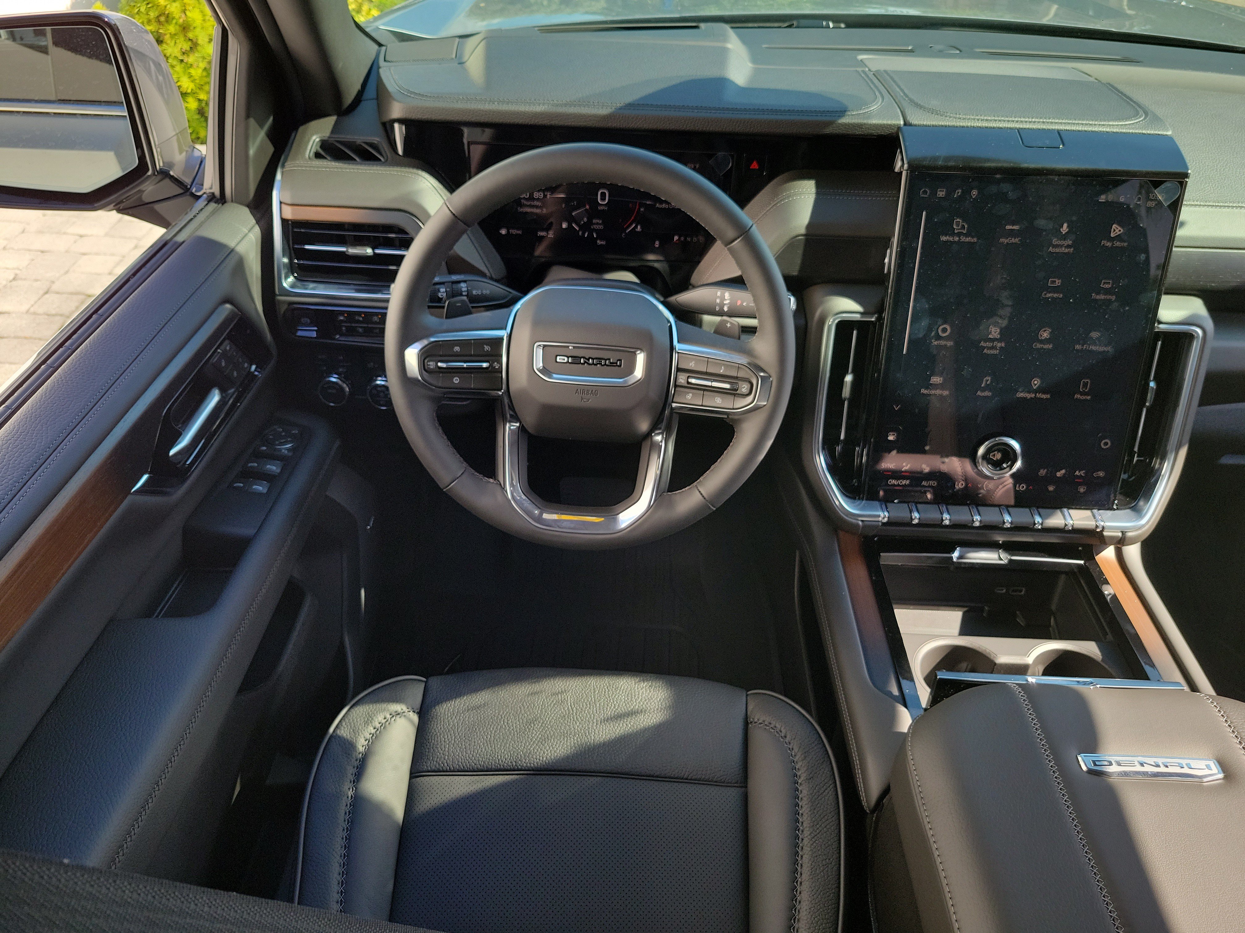 New 2026 GMC Yukon Denali w/ Sun & Power Step Package AWD/4WD image 16