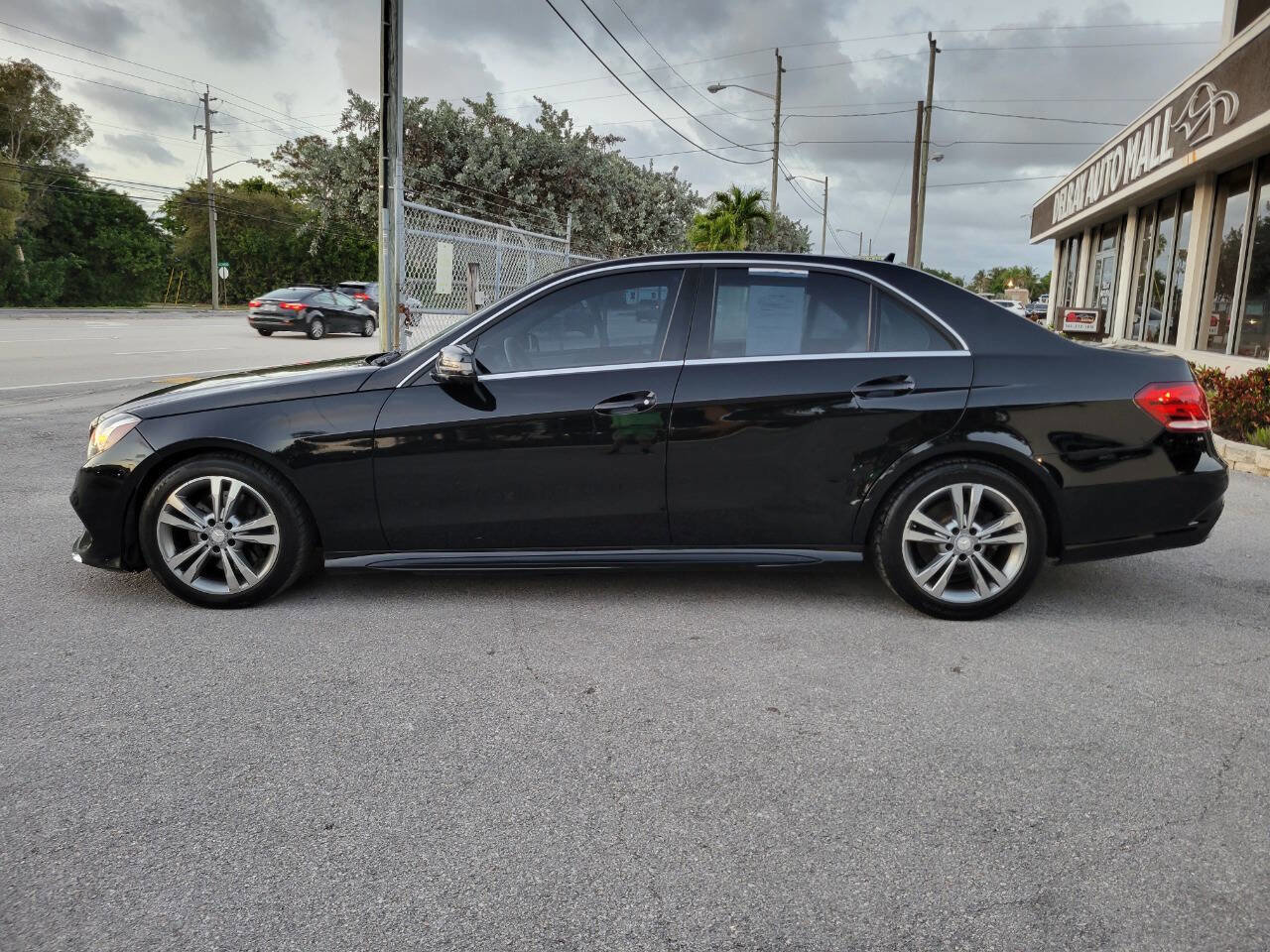 Used 2015 Mercedes-Benz E 350 Sedan image 8
