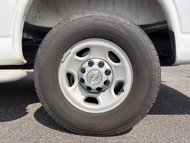 Used 2025 Chevrolet Express 2500 w/ Driver Convenience Package RWD image 19