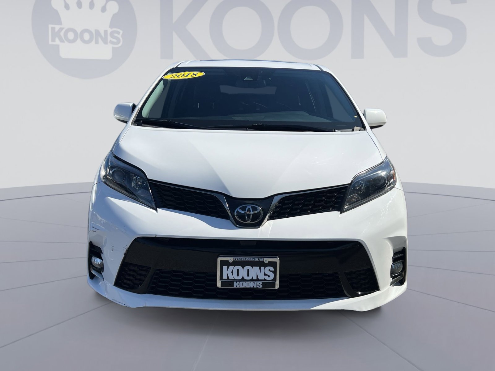 Used 2018 Toyota Sienna SE Premium image 5