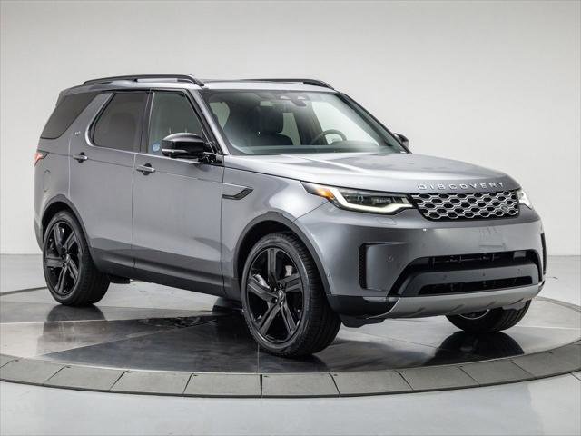 New 2025 Land Rover Discovery S image 7