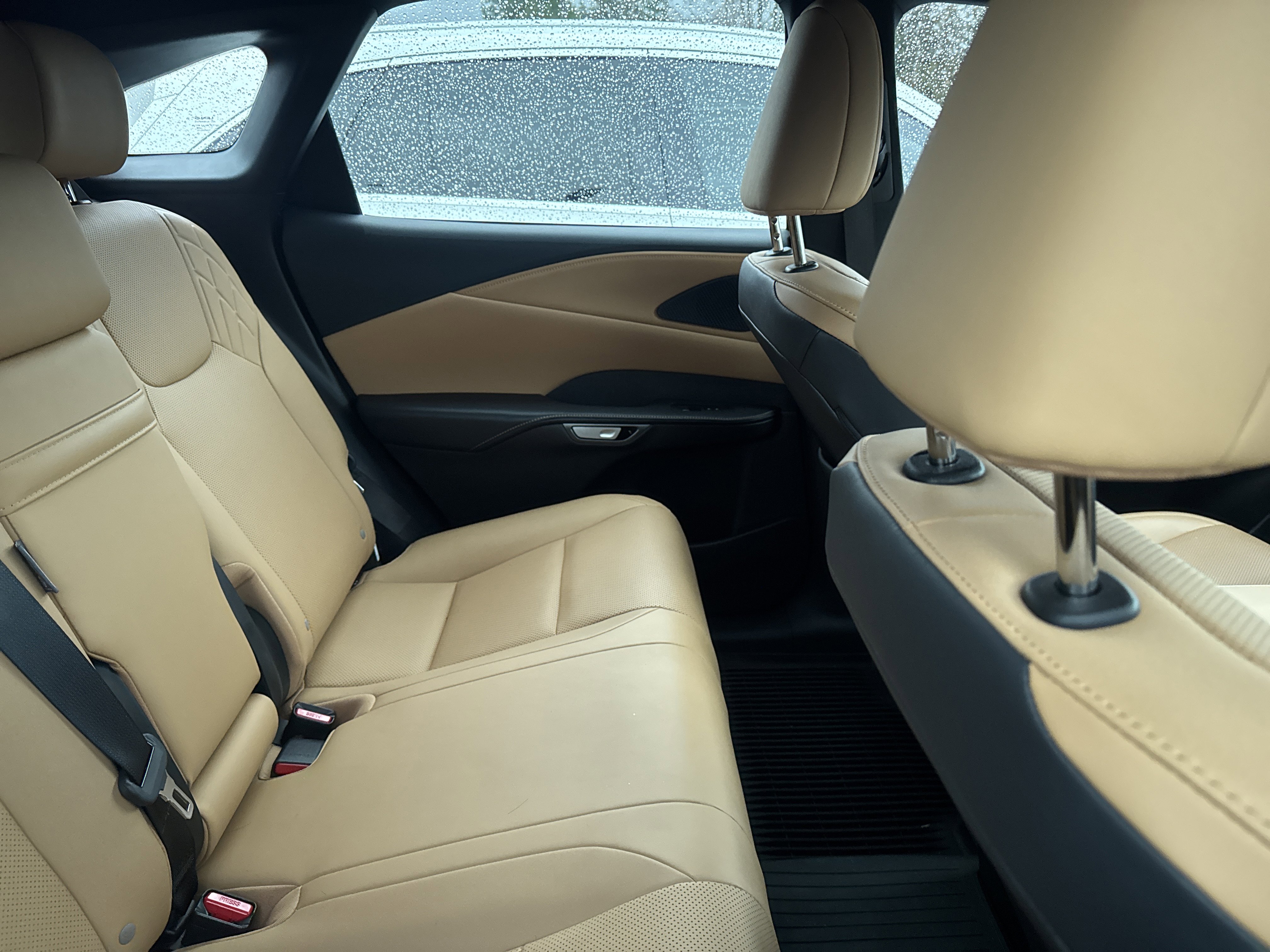 Used 2024 Lexus RX 350 Premium w/ Accessory Package image 8