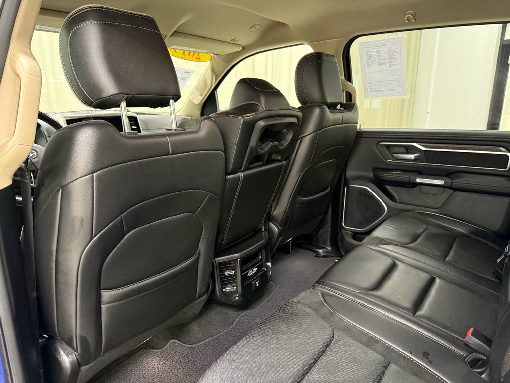 Used 2019 RAM 1500 Laramie AWD/4WD image 19