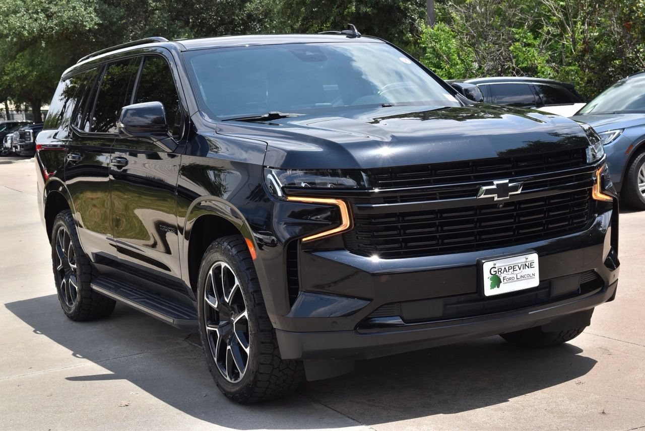 Used 2024 Chevrolet Tahoe RST w/ Luxury Package RWD image 4
