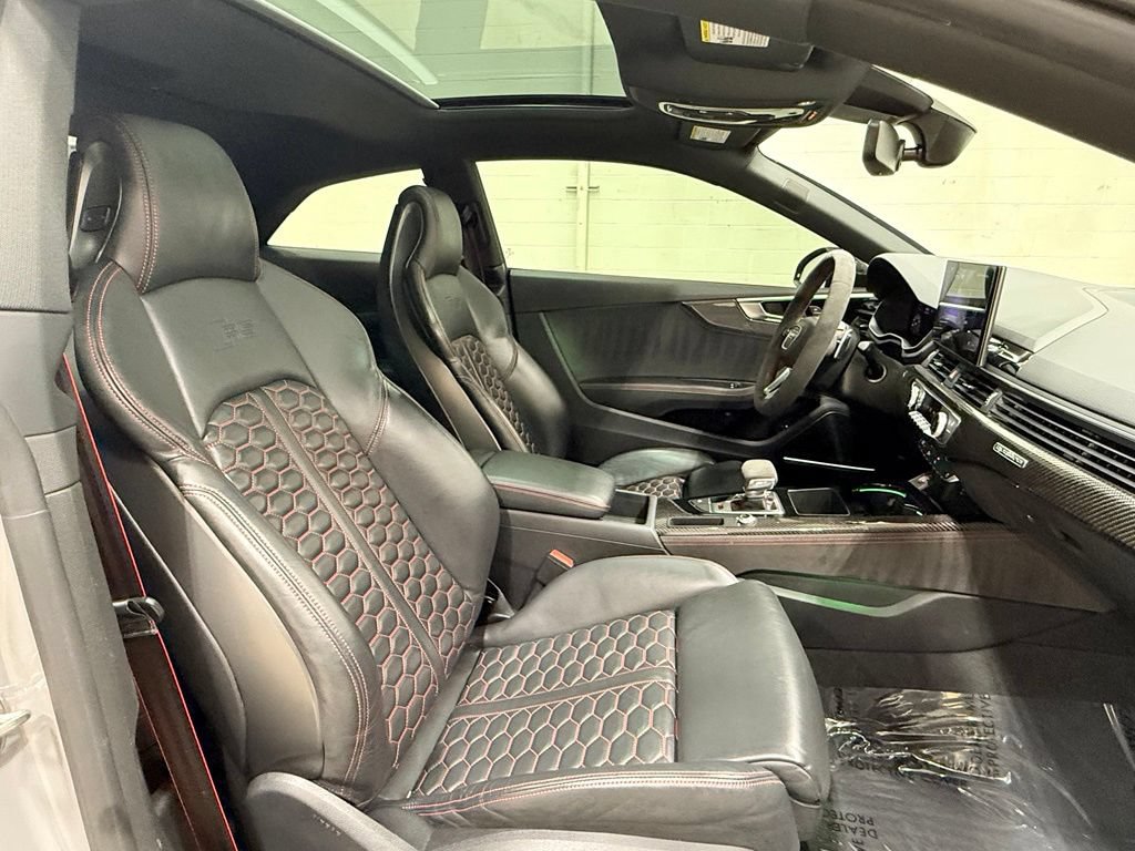 Used 2023 Audi RS 5 w/ Black Optic Carbon Package AWD/4WD image 43