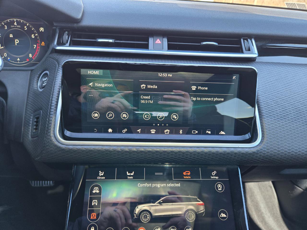 Used 2018 Land Rover Range Rover Velar R-Dynamic SE image 14