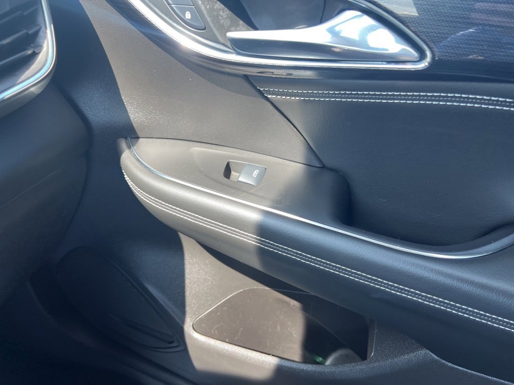 Used 2022 Buick Envision Preferred image 24