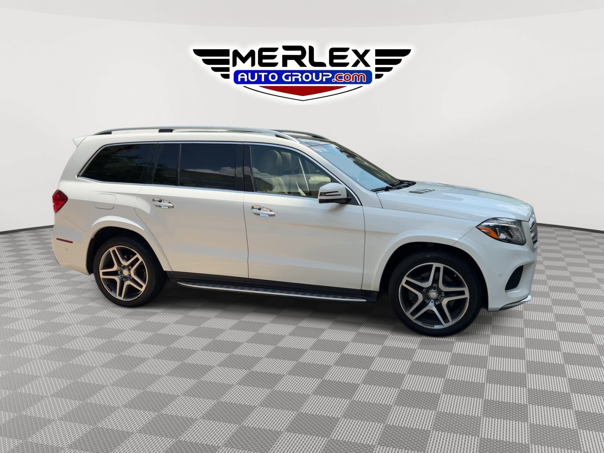 Used 2017 Mercedes-Benz GLS 550 4MATIC image 9