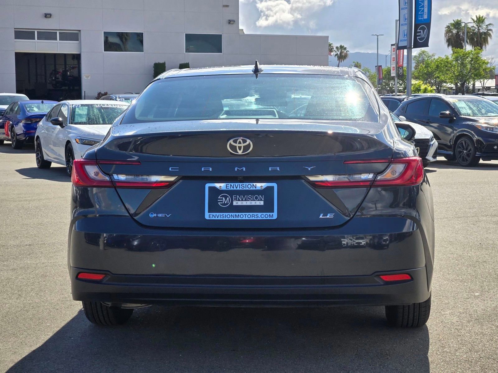 Used 2025 Toyota Camry LE image 7