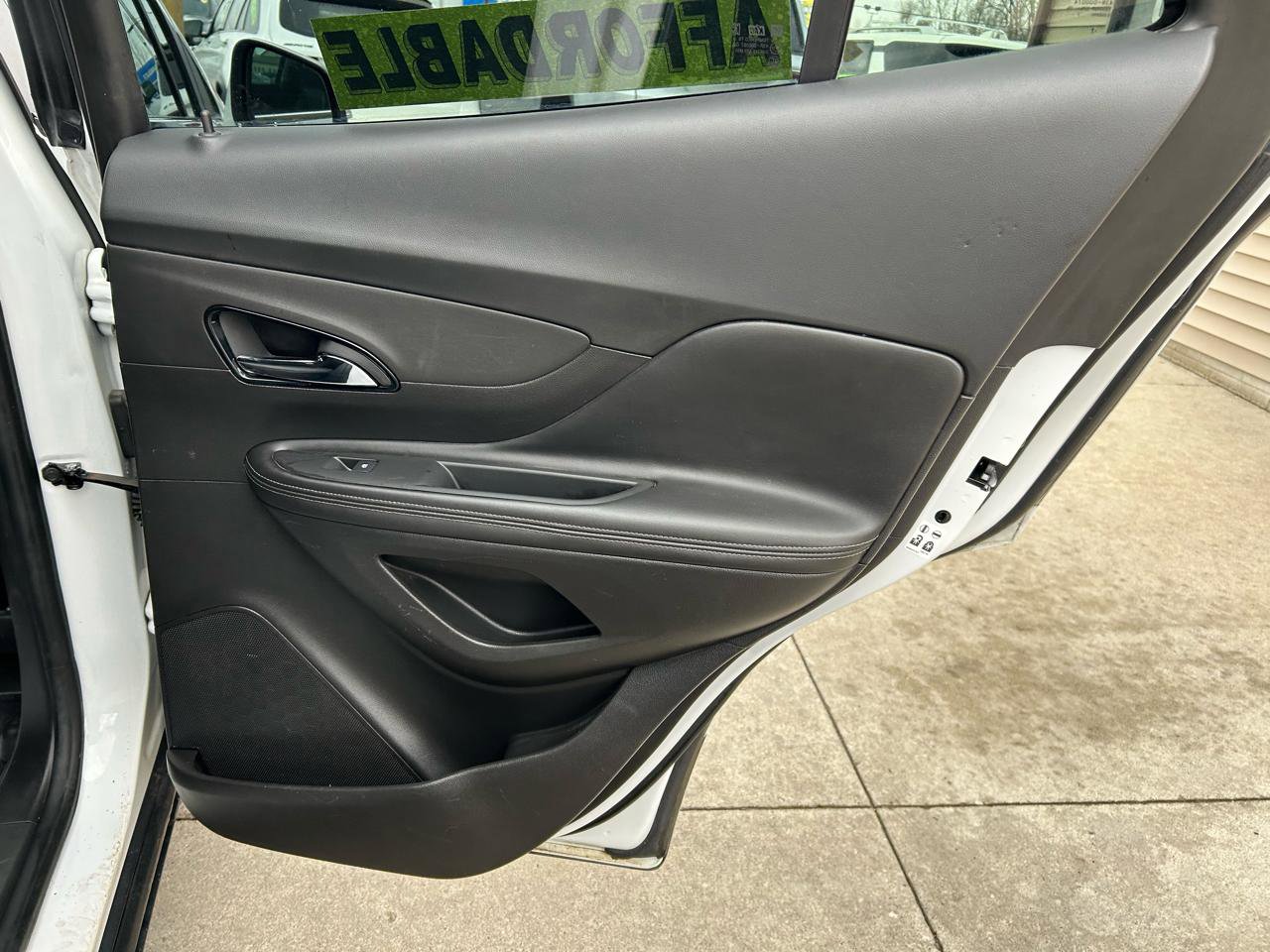 Used 2018 Buick Encore Essence image 15