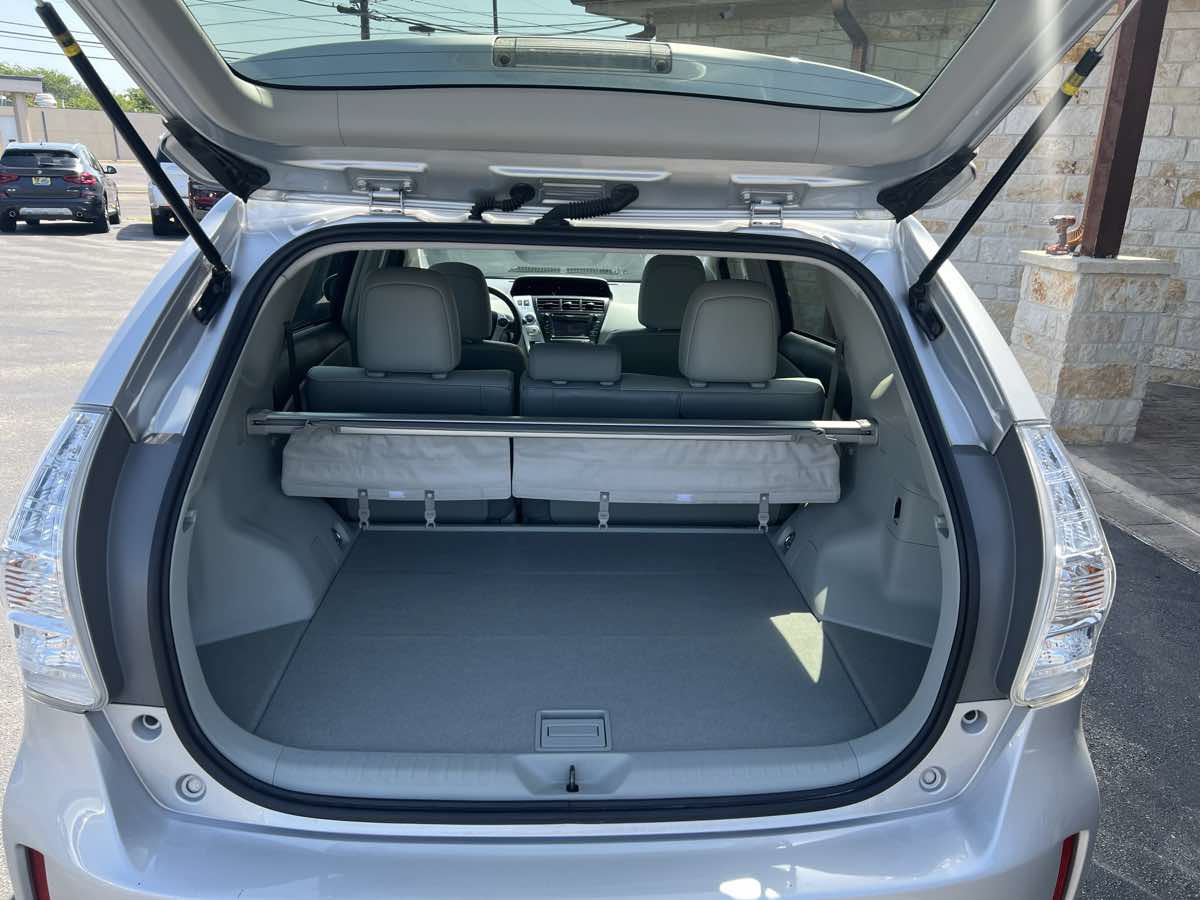 Used 2013 Toyota Prius V Five FWD image 8