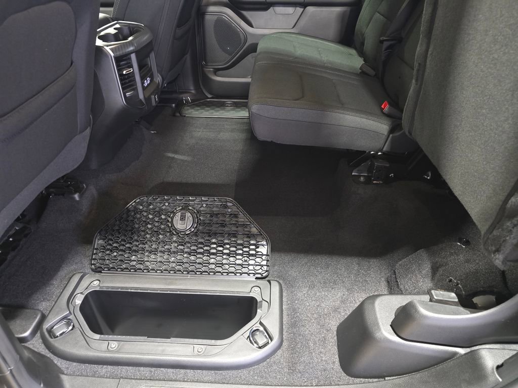 New 2026 RAM 1500 4x4 Crew Cab image 21