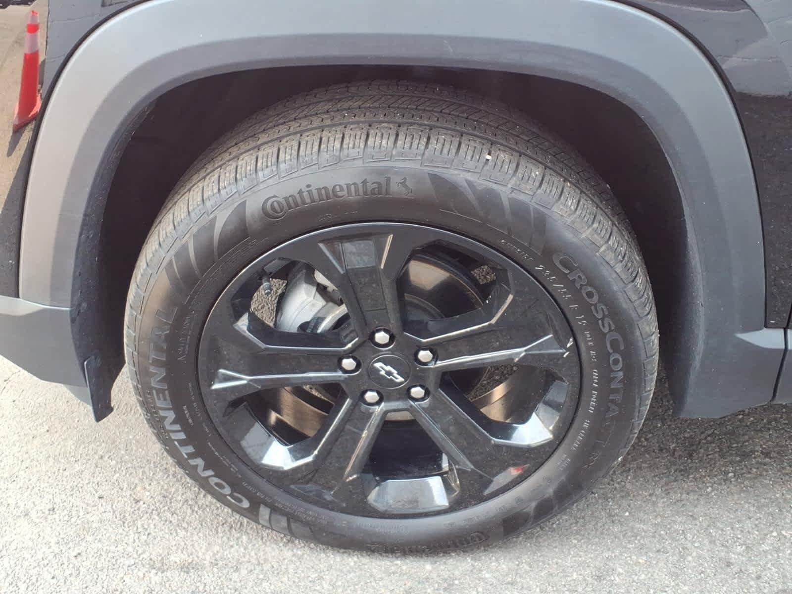 Certified 2025 Chevrolet Equinox LT w/ Convenience Package II AWD/4WD image 8