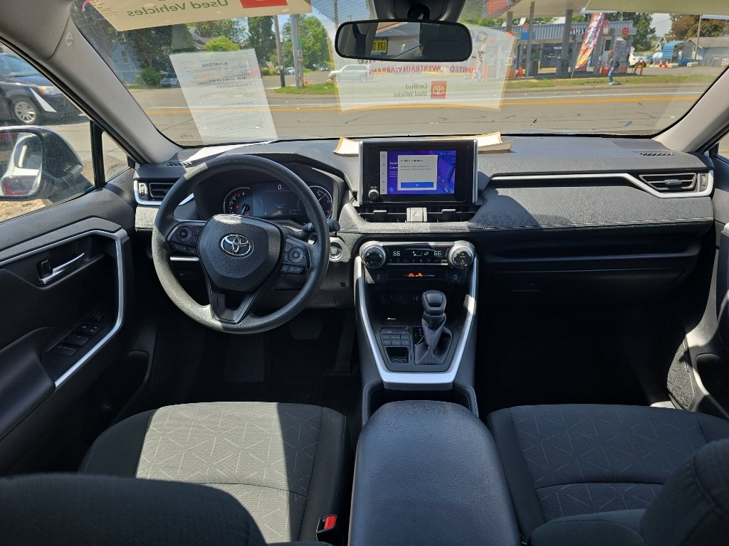 Used 2024 Toyota RAV4 XLE AWD/4WD image 19