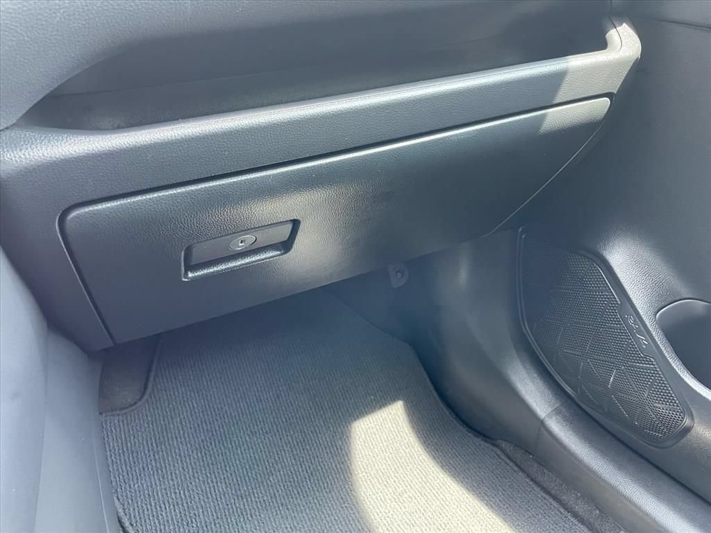 Used 2023 Toyota RAV4 LE FWD image 15