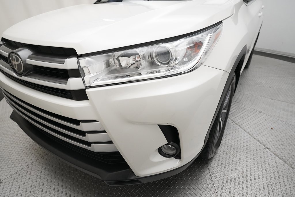 Used 2019 Toyota Highlander XLE image 23