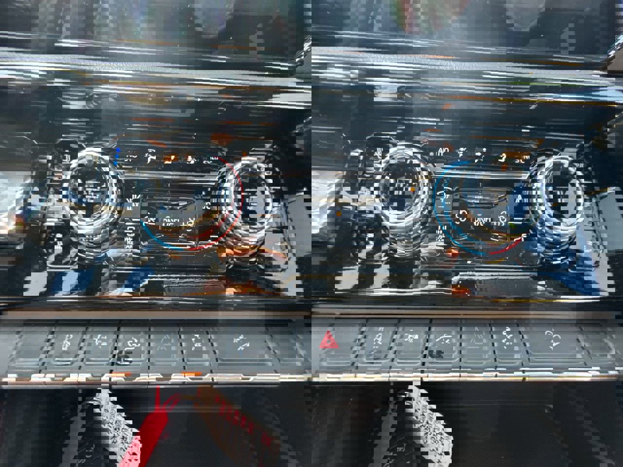 Used 2024 GMC Sierra 2500 AT4 w/ Technology Package image 34