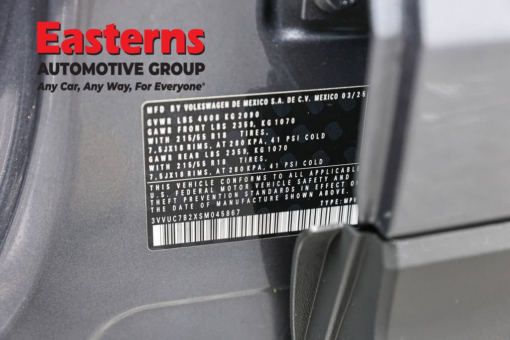 Used 2025 Volkswagen Taos SE AWD/4WD image 35