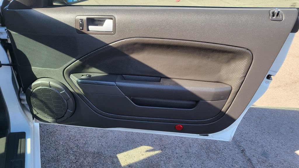 Used 2008 Ford Mustang GT Premium RWD image 16
