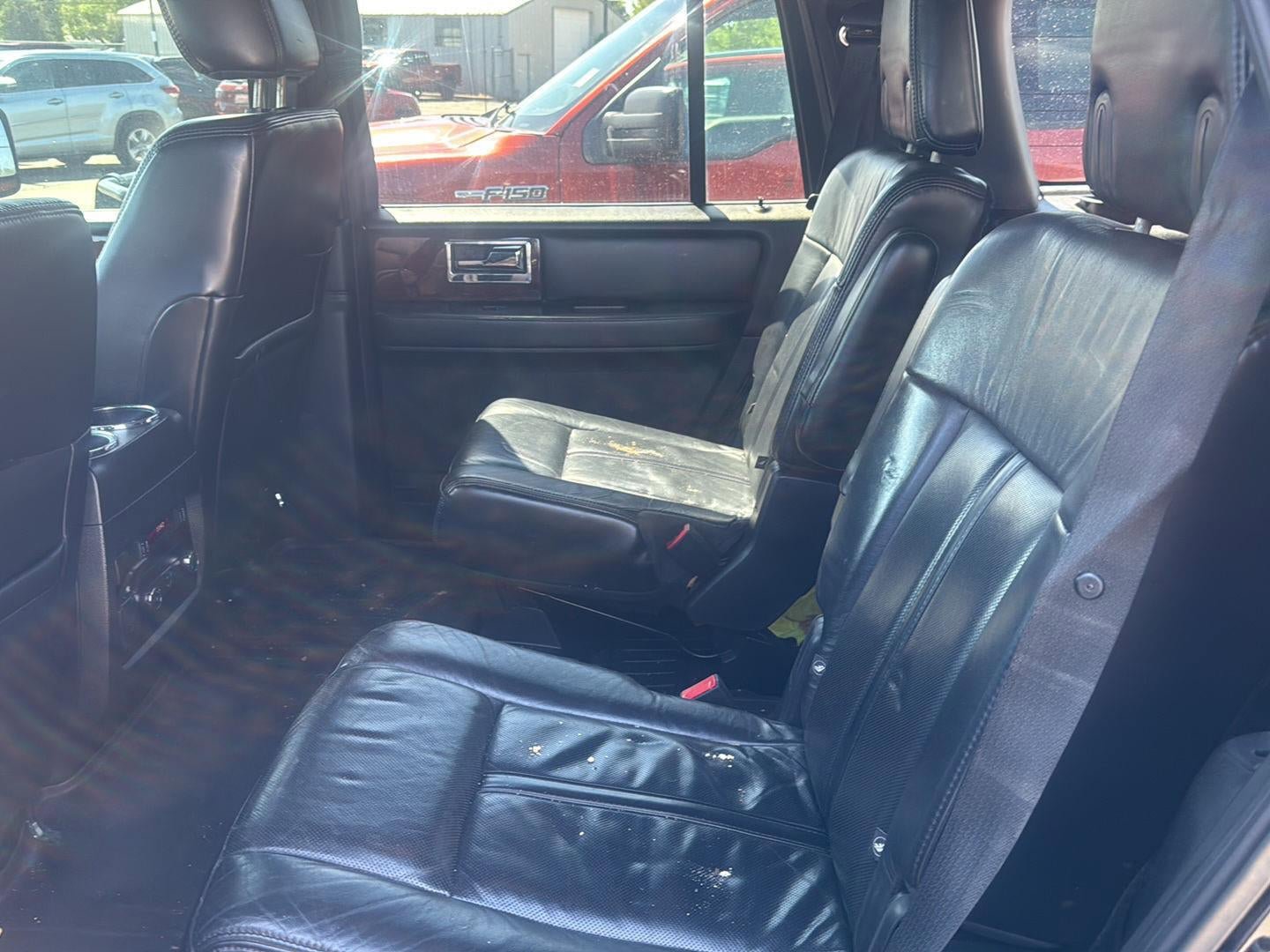 Used 2016 Lincoln Navigator Select AWD/4WD image 6