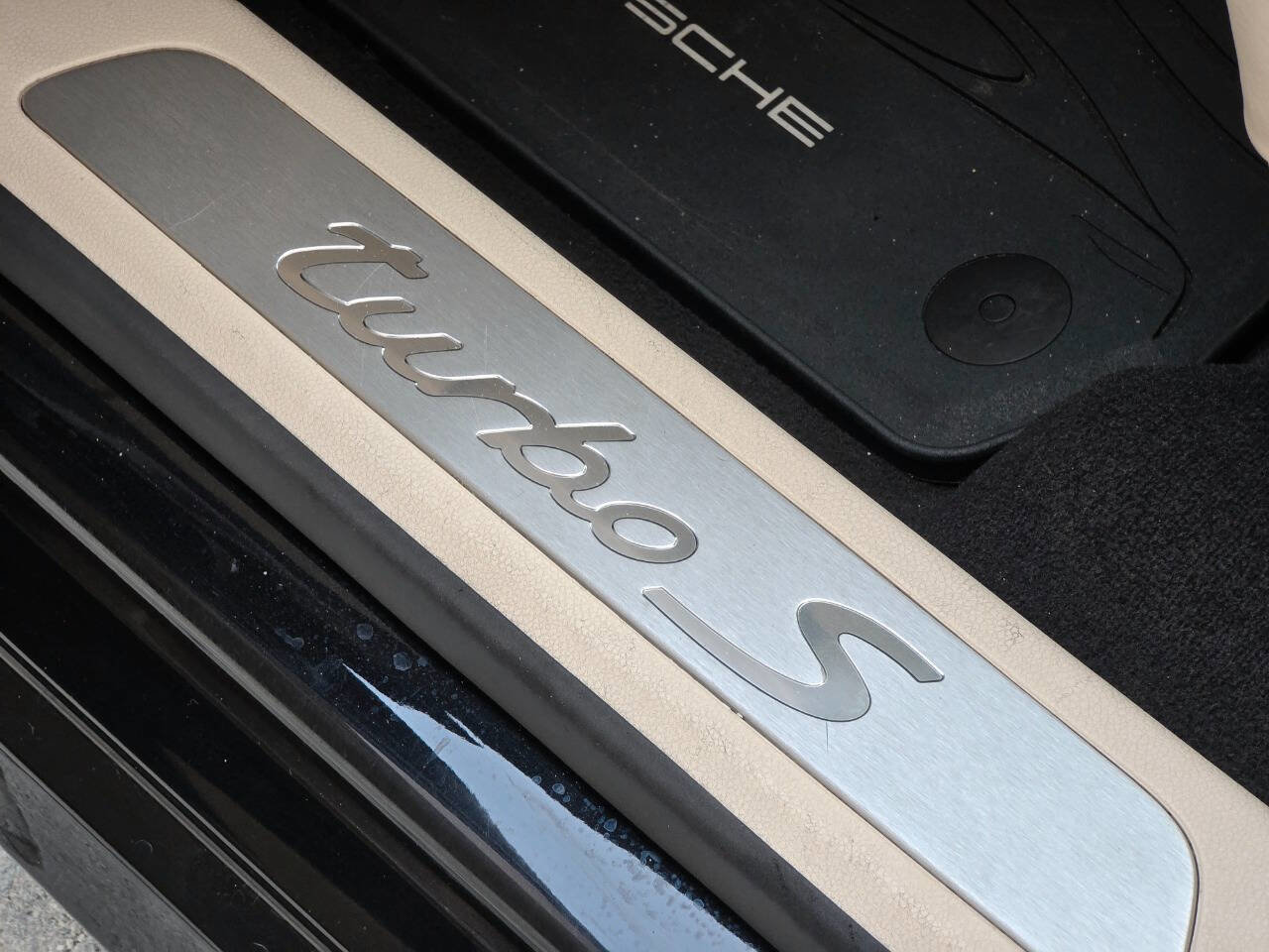 Used 2014 Porsche Panamera Turbo S w/ Exterior Package in Black image 79